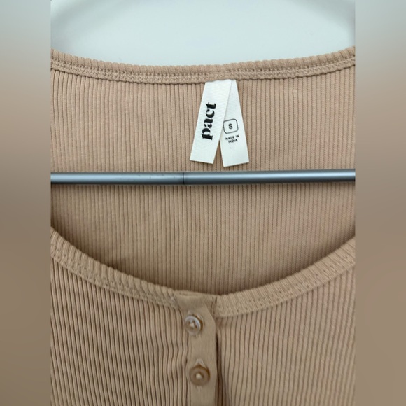 Pact Organic Cotton Ribbed Henley Long-Sleeve Top - Tan NWOT Size S - Picture 5 of 5